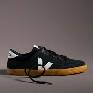 COPY - Veja volley tennis shoes women’s size 9